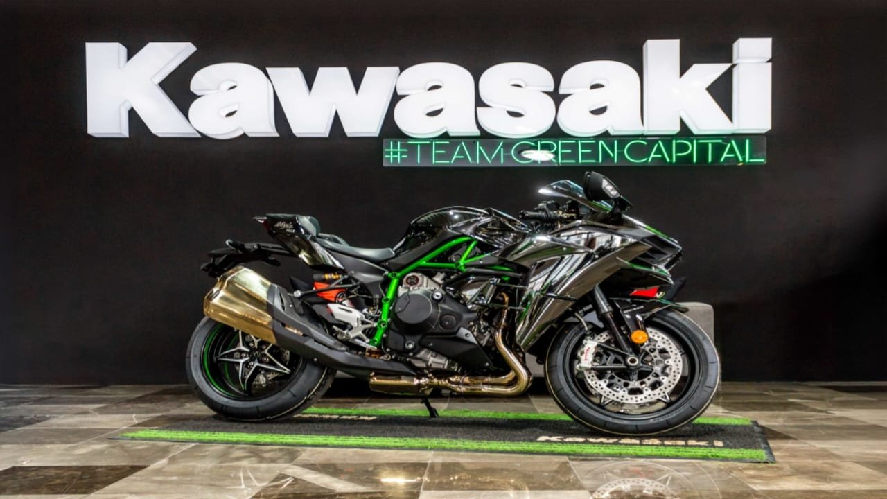 Kawasaki Ninja H2R 2025 – High-Performance Superbike with 320 KM/h Top Speed & Advanced Features, Just ₹1.79 Lakh!